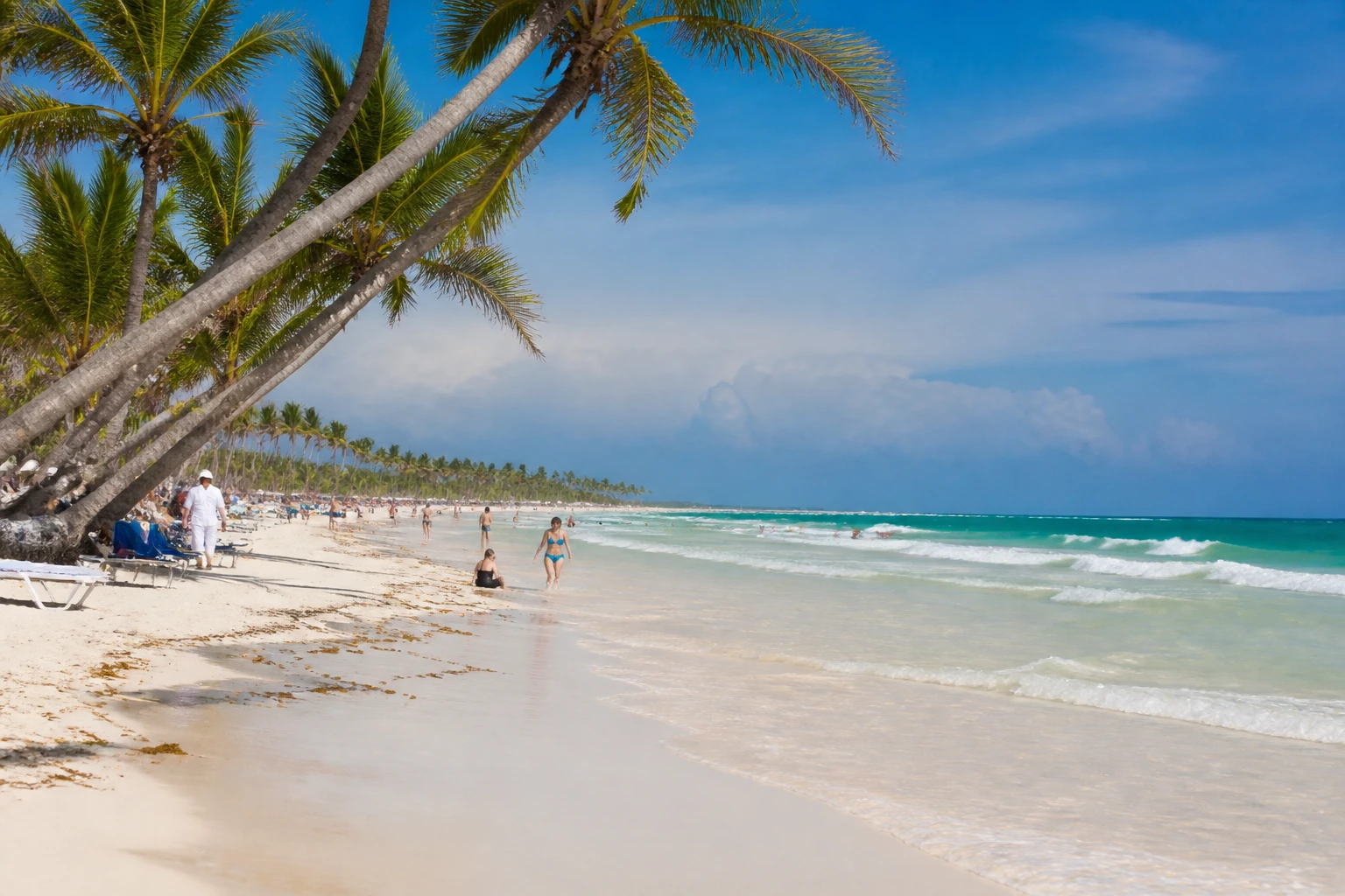 Beach and changing sea conditions at a Punta Cana resort