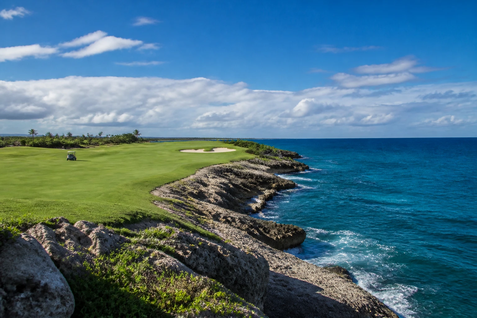 Coastal golf hole with Caribbean views in Cap Cana